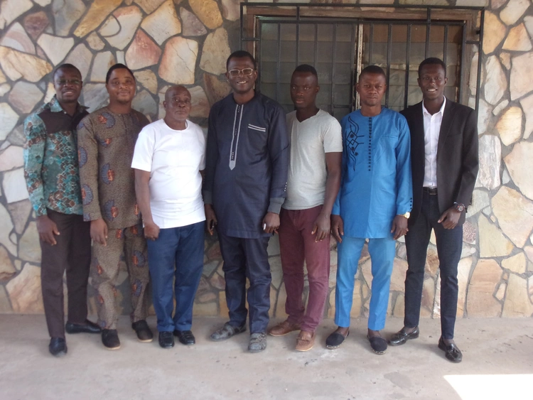 Amɛkewo le trɔ egbea