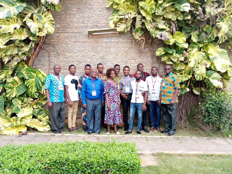 Tutudo hɔhɔ le Lomɛ